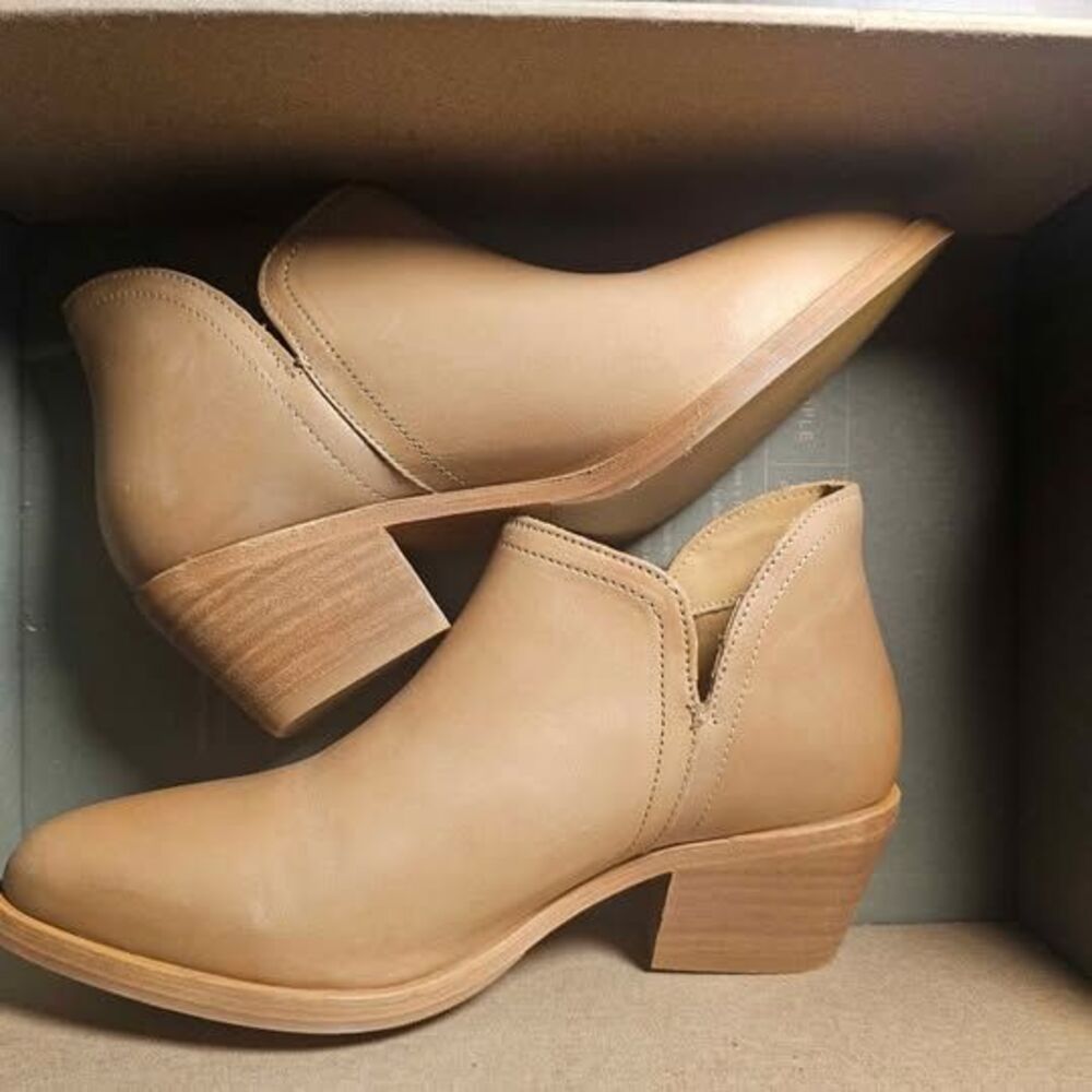 NWT Nisolo Mia Ankle Booties - Almond 7.5 - Picture 4 of 5